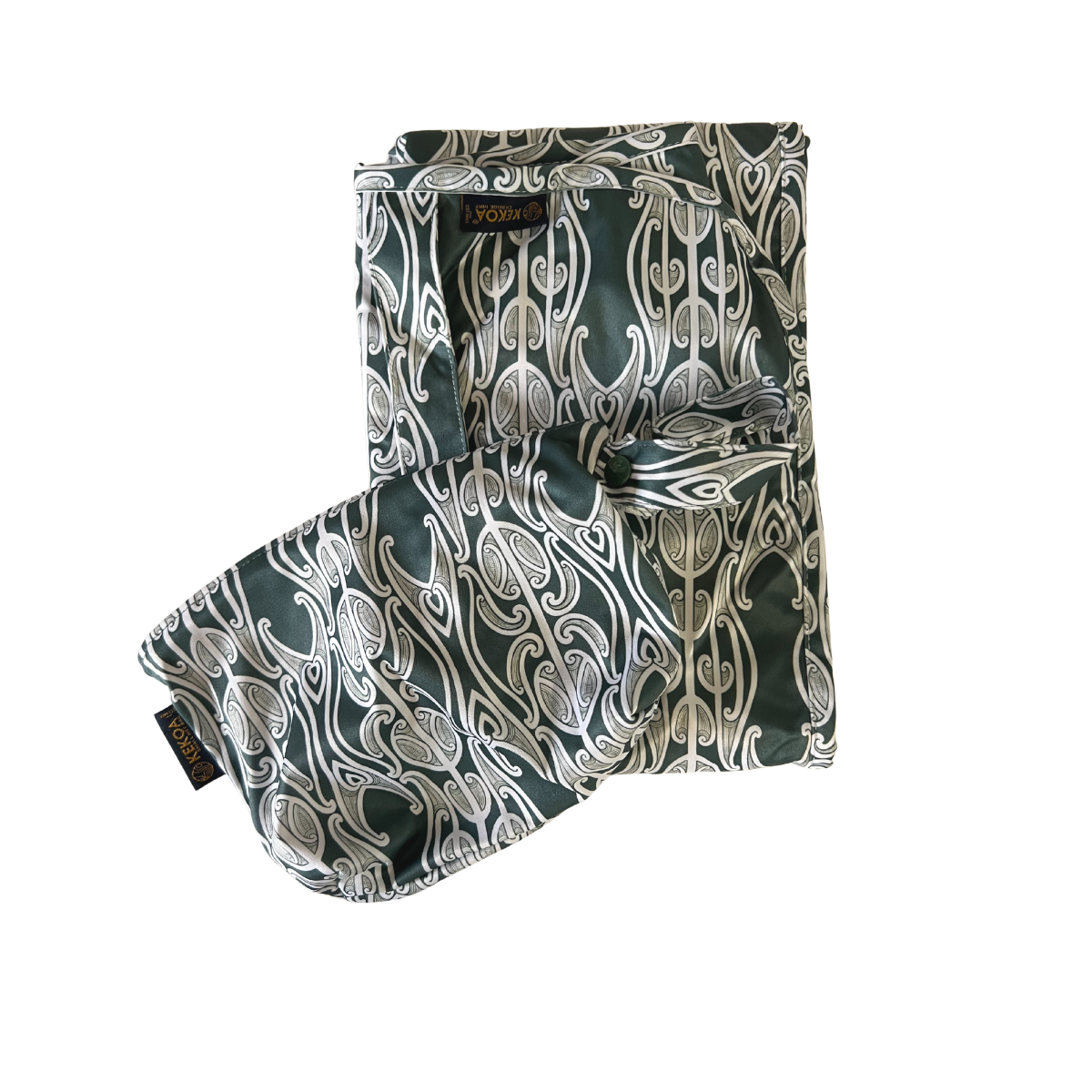 
                  
                    Matching ecofriendly wet bag and change mat
                  
                